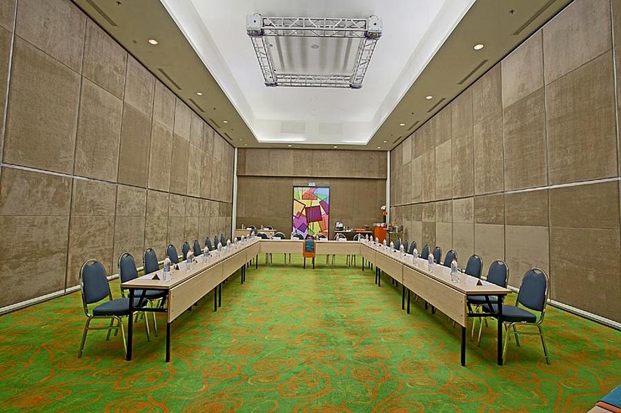 Harris Hotel And Conventions Kelapa Gading Jakarta Eksteriør billede